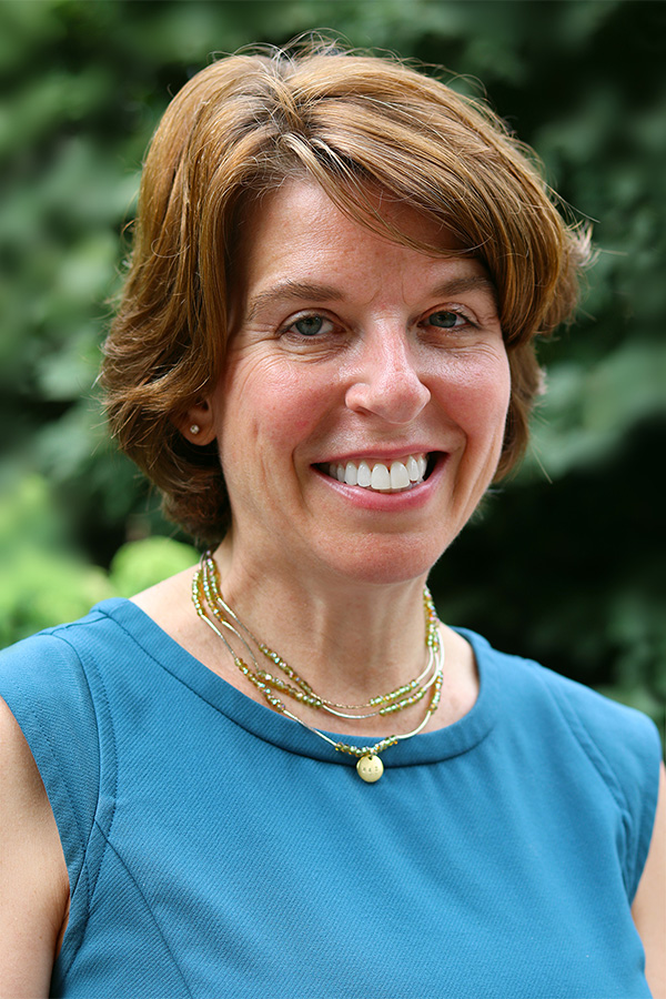 Photographic portrait of Lori Criss