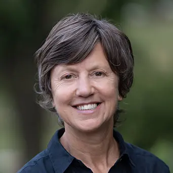 portrait of Jodi Miller